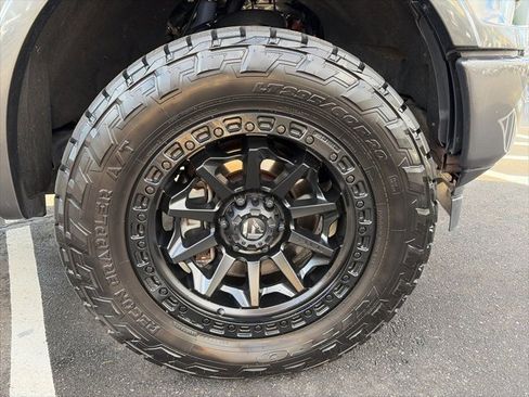 Used 2019 Ford F150 Platinum w/ Equipment Group 701A Luxury image 9