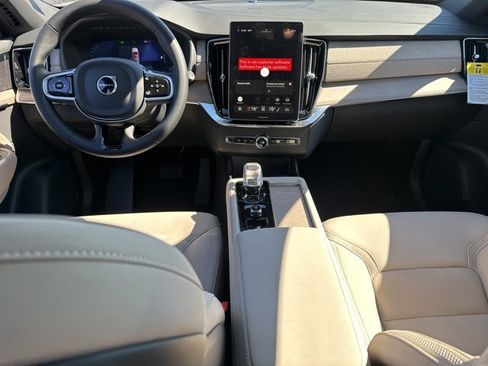 New 2026 Volvo XC90 B6 Plus w/ Protection Package Premier image 11