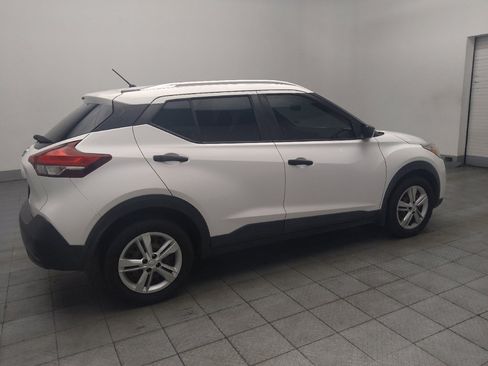 Used 2019 Nissan Kicks S FWD image 10