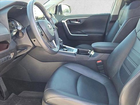 Certified 2020 Toyota RAV4 Limited image 17