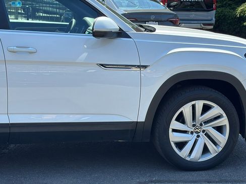 Used 2022 Volkswagen Atlas Cross Sport SE w/ Panoramic Sunroof Package image 8