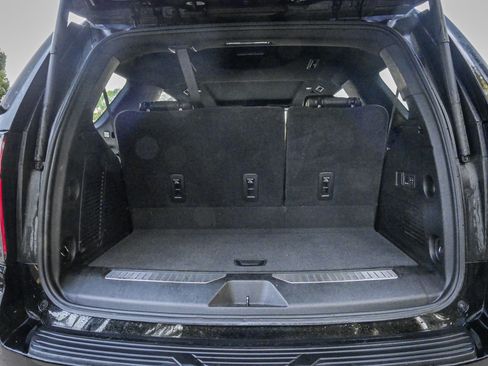 Used 2023 Chevrolet Tahoe High Country image 33