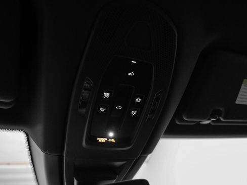Used 2026 Porsche Cayenne AWD/4WD image 36