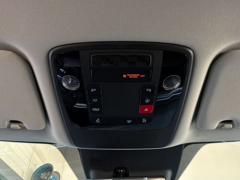 Used 2026 Kia Carnival FWD image 18