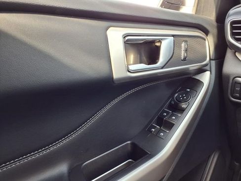 Certified 2023 Ford Explorer XLT w/ Equipment Group 202A image 19