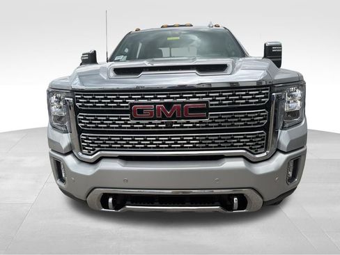 Used 2022 GMC Sierra 3500 Denali w/ Denali Ultimate Package image 2