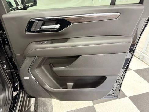 New 2026 Chevrolet Suburban LT w/ Comfort Package image 28