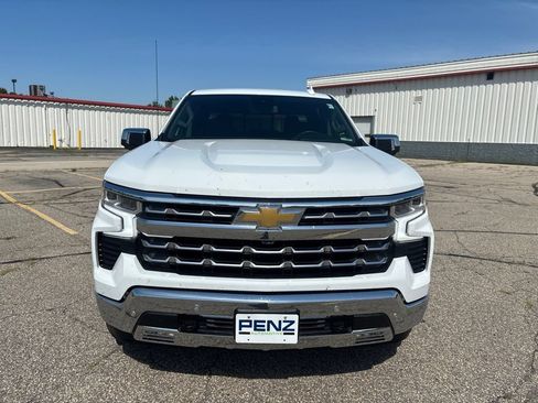 Used 2024 Chevrolet Silverado 1500 LTZ AWD/4WD image 2