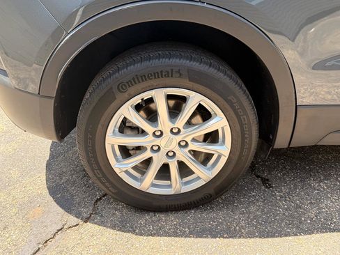 Used 2021 Cadillac XT4 Luxury w/ Cold Weather Package AWD/4WD image 17