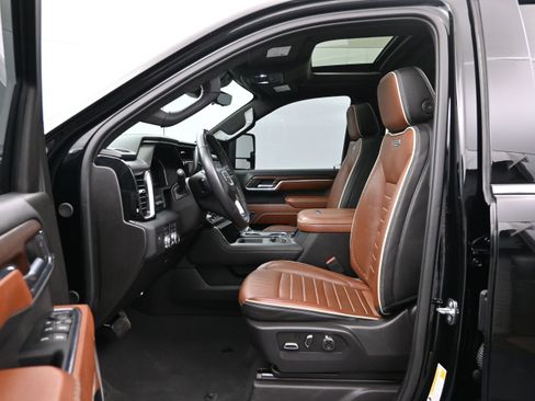 Used 2024 GMC Sierra 2500 Denali Ultimate AWD/4WD image 9