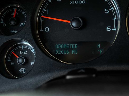 Used 2012 Chevrolet Avalanche LT w/ All-Star Edition image 18