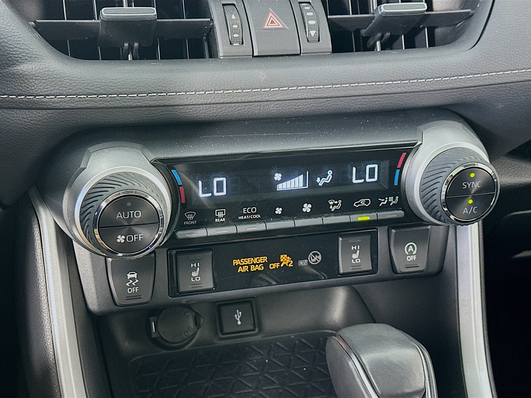 Certified 2021 Toyota RAV4 XLE Premium AWD/4WD image 15