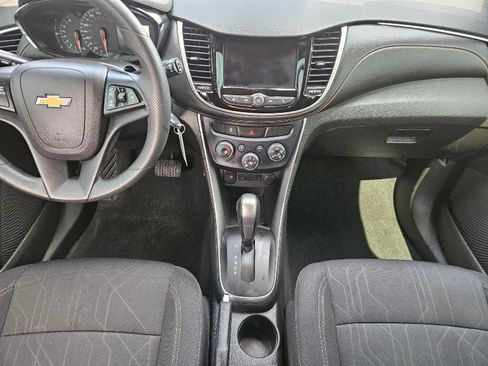 Used 2020 Chevrolet Trax LT AWD/4WD image 15