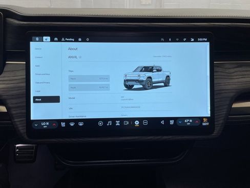 Used 2022 Rivian R1T Launch Edition image 19