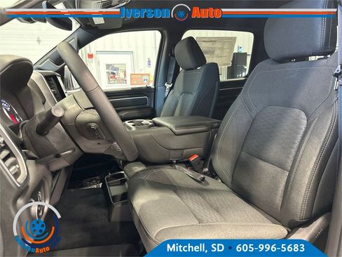 New 2026 RAM 1500 4x4 Crew Cab image 15