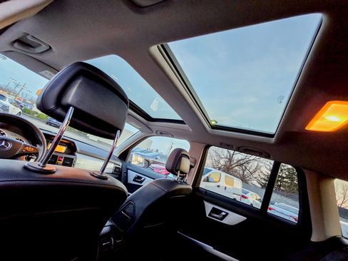 Used 2010 Mercedes-Benz GLK 350 4MATIC image 12