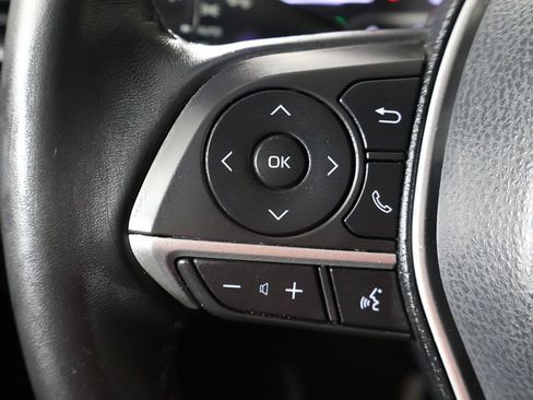 Used 2021 Toyota Camry XLE w/ Navigation Upgrade Package image 41