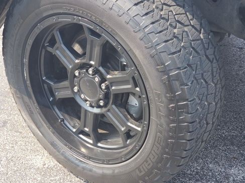 Used 2017 Ford F150 XLT AWD/4WD image 7