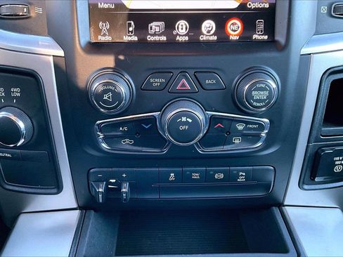 Used 2016 RAM 2500 SLT w/ Protection Group image 18