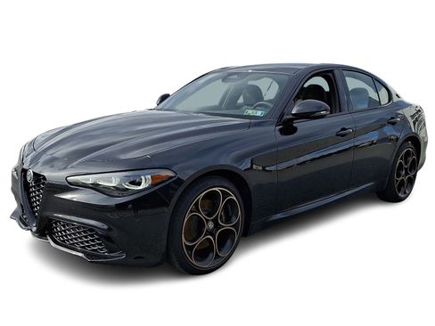 New 2025 Alfa Romeo Giulia AWD w/ Driving Assist Package image 2