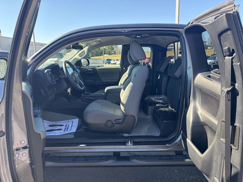 Used 2023 Toyota Tacoma SR image 12