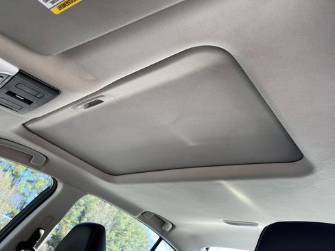 Used 2024 Nissan Altima 2.5 SR w/ SR Premium Package image 13