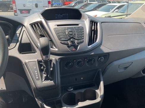 Used 2015 Ford Transit 150 XLT RWD image 9