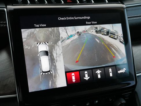 Certified 2023 Jeep Grand Cherokee Limited w/ Luxury Tech Group II image 31