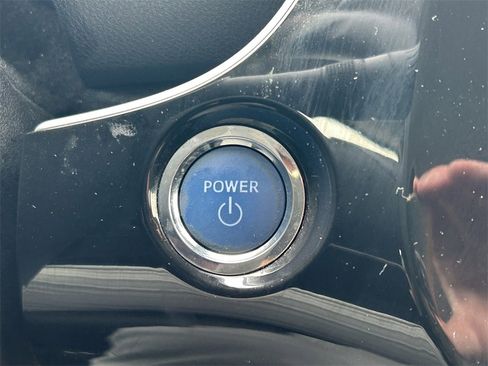 Used 2022 Toyota Prius LE image 26
