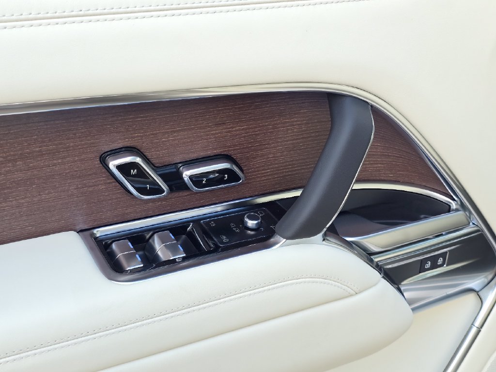 New 2026 Land Rover Range Rover SE AWD/4WD image 21