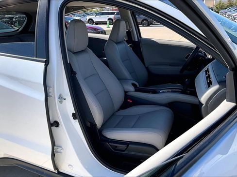Used 2022 Honda HR-V EX-L image 8