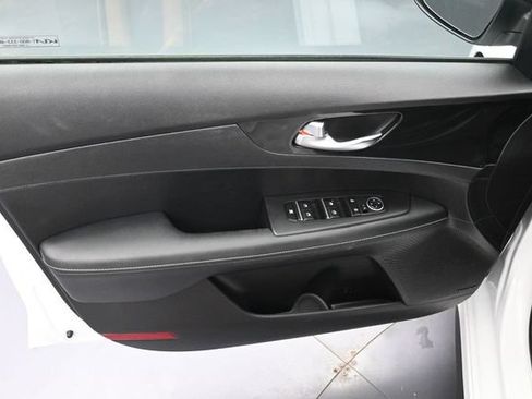 Used 2023 Kia Forte GT-Line w/ GT-Line Premium Package FWD image 27