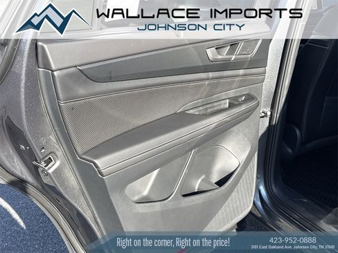 Used 2024 Volkswagen Atlas Cross Sport SEL Premium R-Line image 29