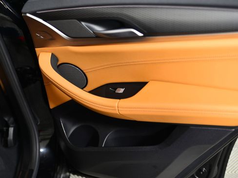 Used 2024 BMW X4 xDrive30i w/ Premium Package image 21