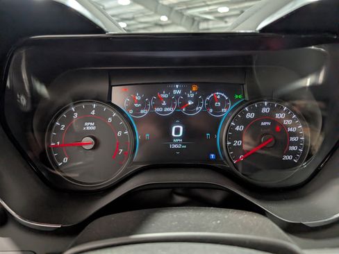 Used 2018 Chevrolet Camaro SS RWD image 18