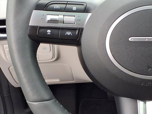 Used 2025 Hyundai Tucson Limited image 17