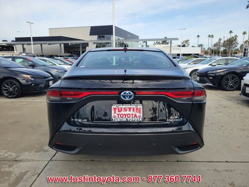 Certified 2022 Toyota Mirai XLE w/ Advanced Technology Package image 5