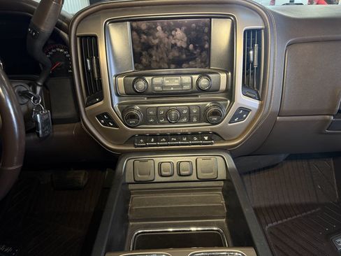 Used 2016 GMC Sierra 2500 Denali w/ Duramax Plus Package AWD/4WD image 21