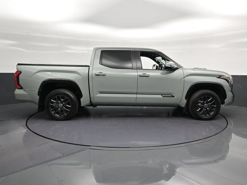 Used 2024 Toyota Tundra Platinum AWD/4WD image 4