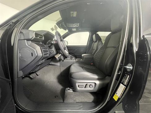 New 2026 Toyota 4Runner TRD Off-Road Premium AWD/4WD image 9