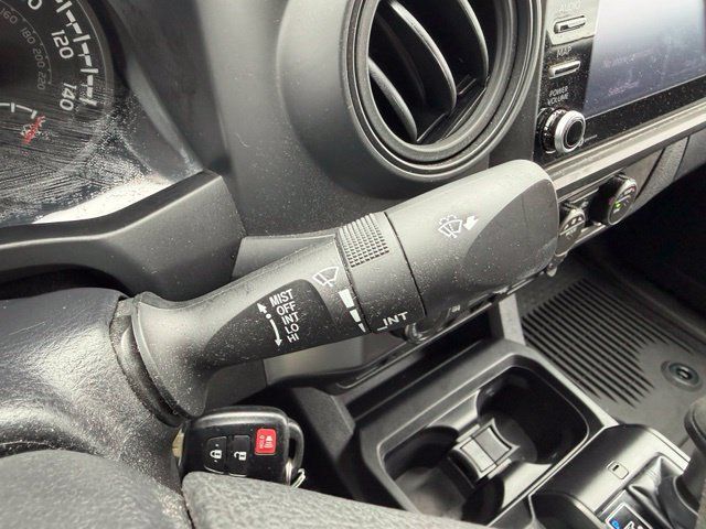 Used 2022 Toyota Tacoma SR AWD/4WD image 32