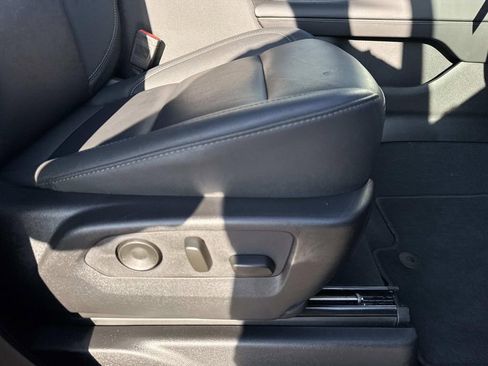 Certified 2024 Chevrolet Tahoe Z71 w/ Luxury Package image 12