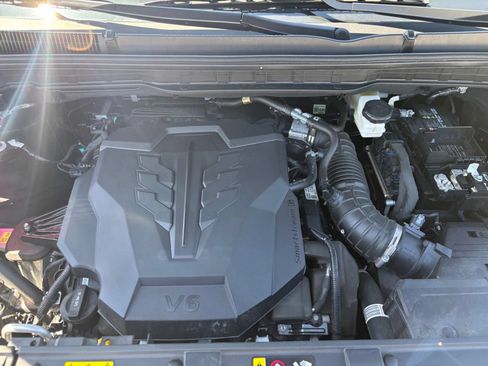 Used 2026 Kia Carnival FWD image 31
