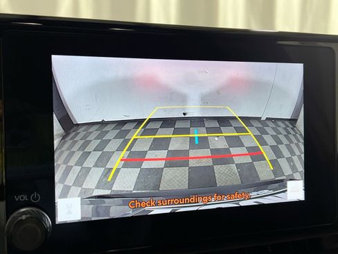 Used 2023 Toyota RAV4 SE w/ Weather & Moonroof Package image 28