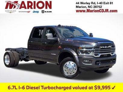 New 2026 RAM 4500 4x4 Crew Cab DRW w/ Laramie Trim Package