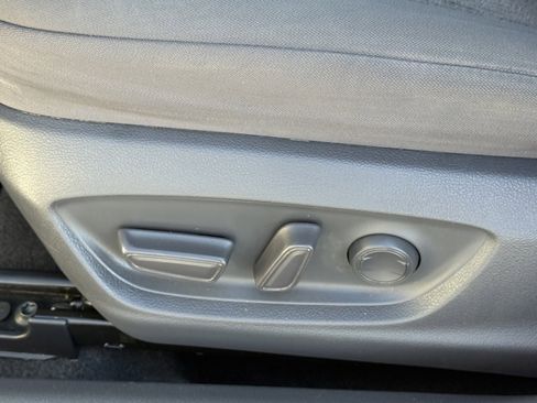 Certified 2019 Toyota Camry LE image 17