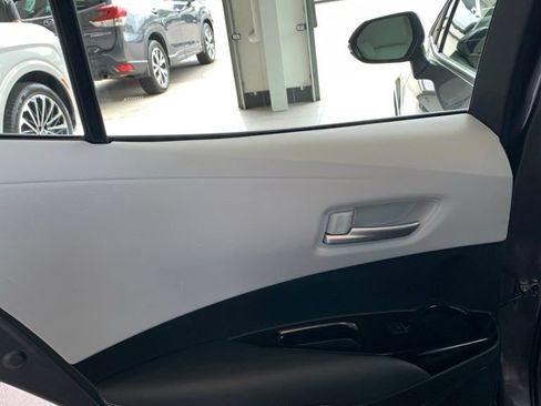 Used 2025 Toyota Corolla SE w/ SE Package FWD image 12