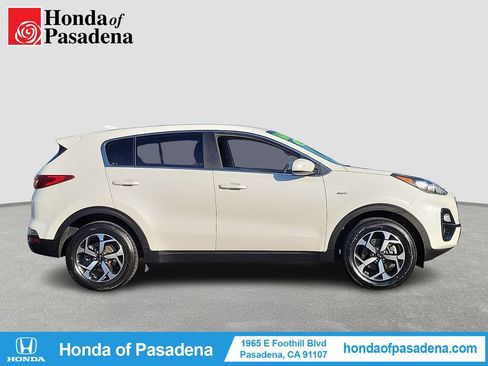 Used 2022 Kia Sportage LX AWD/4WD image 4