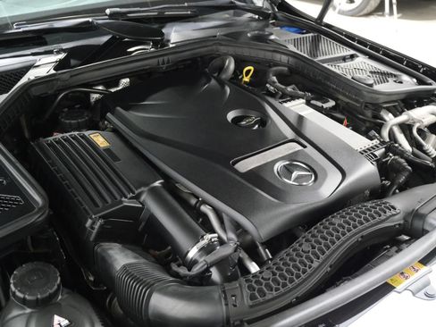 Used 2015 Mercedes-Benz C 300 4MATIC Sedan image 23