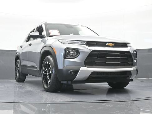 Used 2023 Chevrolet TrailBlazer LT FWD image 60